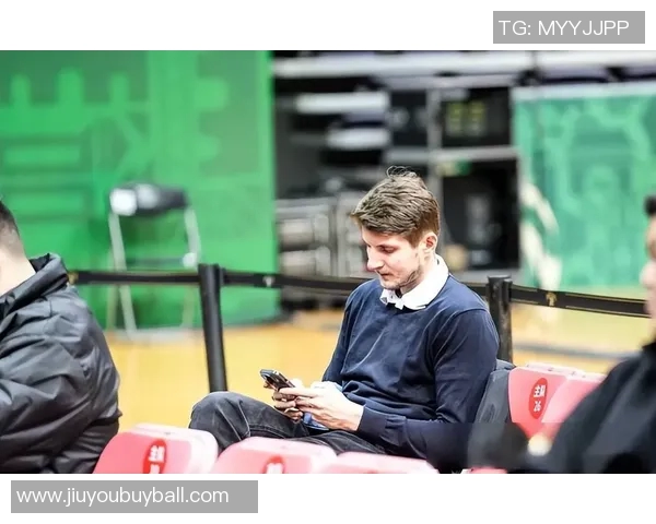 湖记盛赞杨瀚森潜力无限只待身体素质提升成就未来